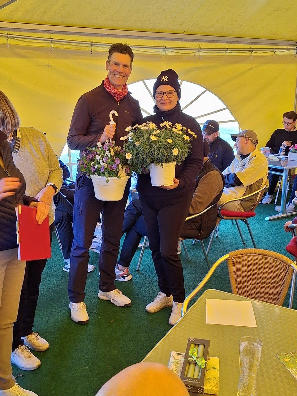 Siegerehrung%20im%20Zelt%207