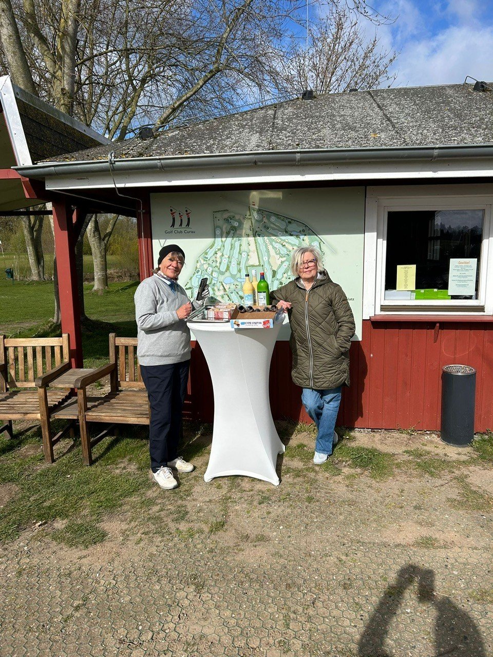 Osterturnier_Annette%20und%20Ursula%20vom%20Orga-Team