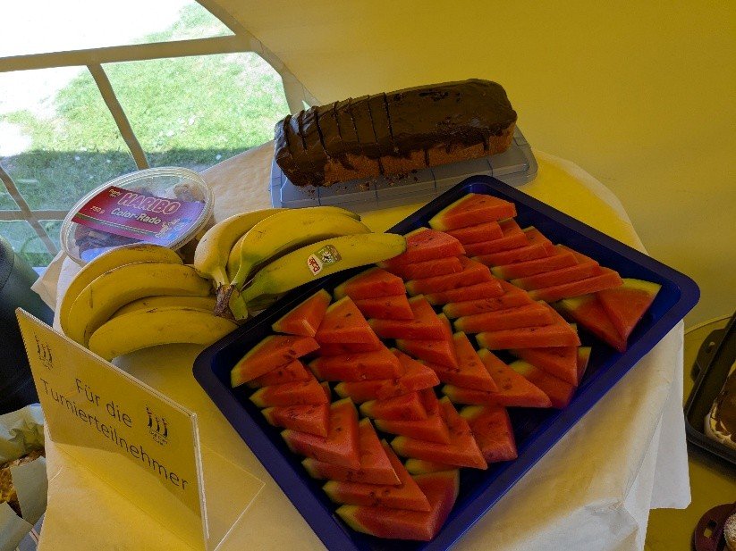 Bild%208_Obst,%20S%C3%BC%C3%9Fes%20und%20Kuchen%20von%20Sandra%20Napierski